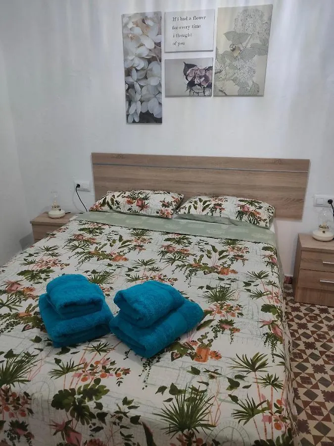 Estudio Alicia Rota Apartment